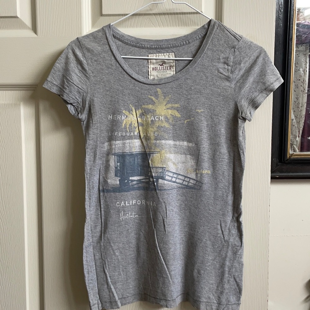 Pre owned Hollister Medium Gray Tee